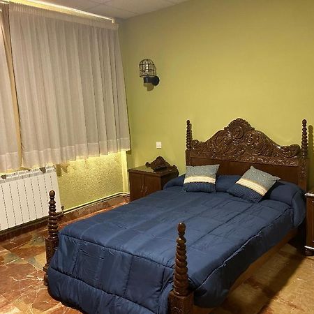 Hostal Transilvania Santa Cruz de Moncayo Buitenkant foto