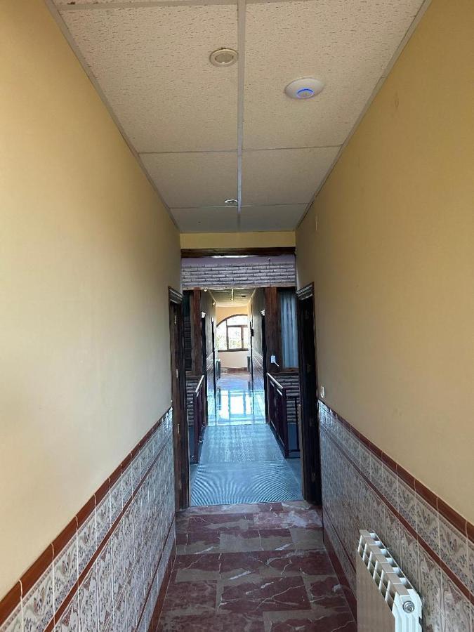 Hostal Transilvania Santa Cruz de Moncayo Buitenkant foto