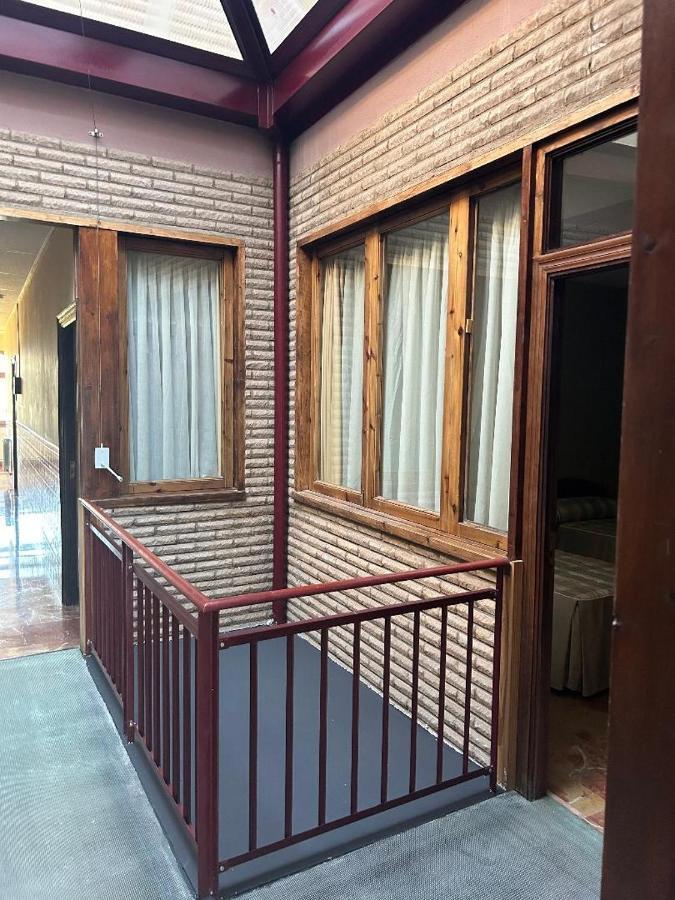 Hostal Transilvania Santa Cruz de Moncayo Buitenkant foto